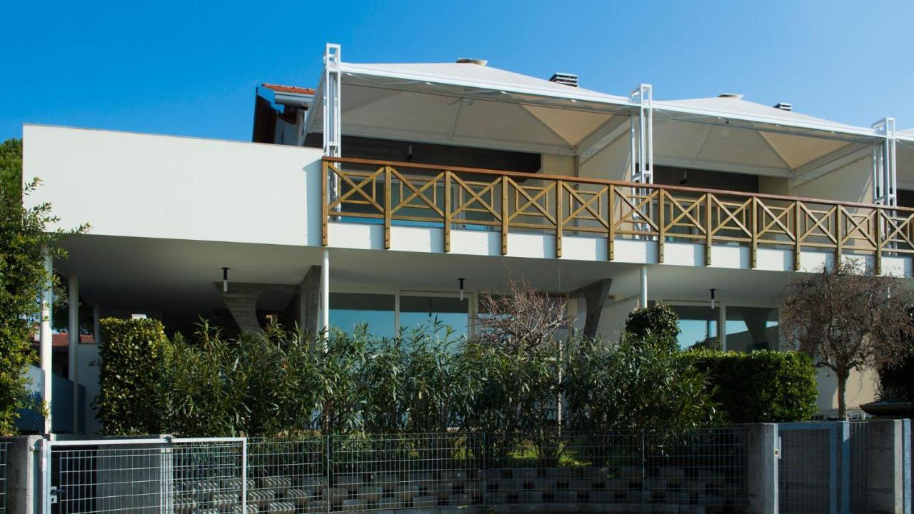 Marina Uno View Apartment Lignano Sabbiadoro Exterior foto